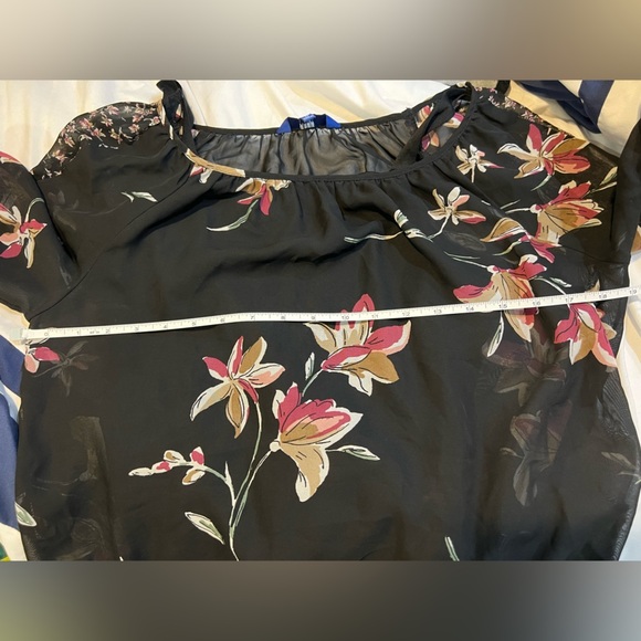 Apt 9 Blouse Size Medium - Picture 6 of 7